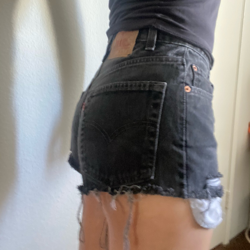 Levi’s Shorts - Picture 8 of 8